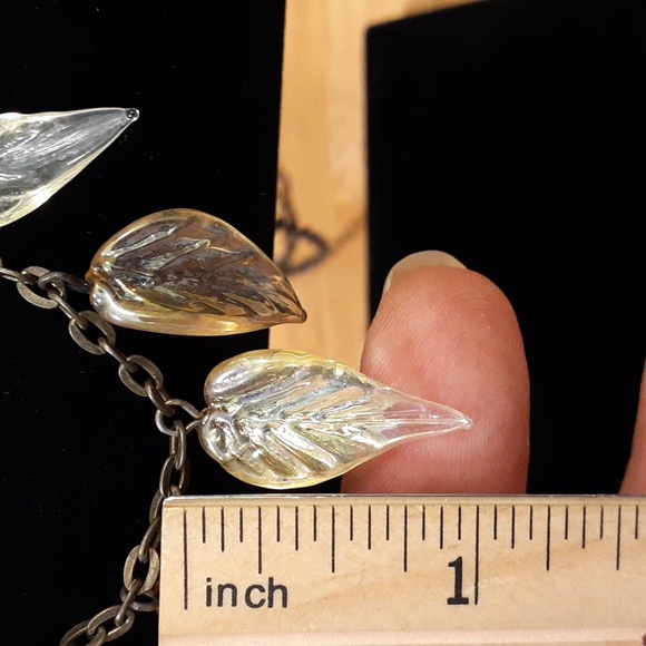 Vintage Leaf Necklace Q133 - Picture 8 of 9